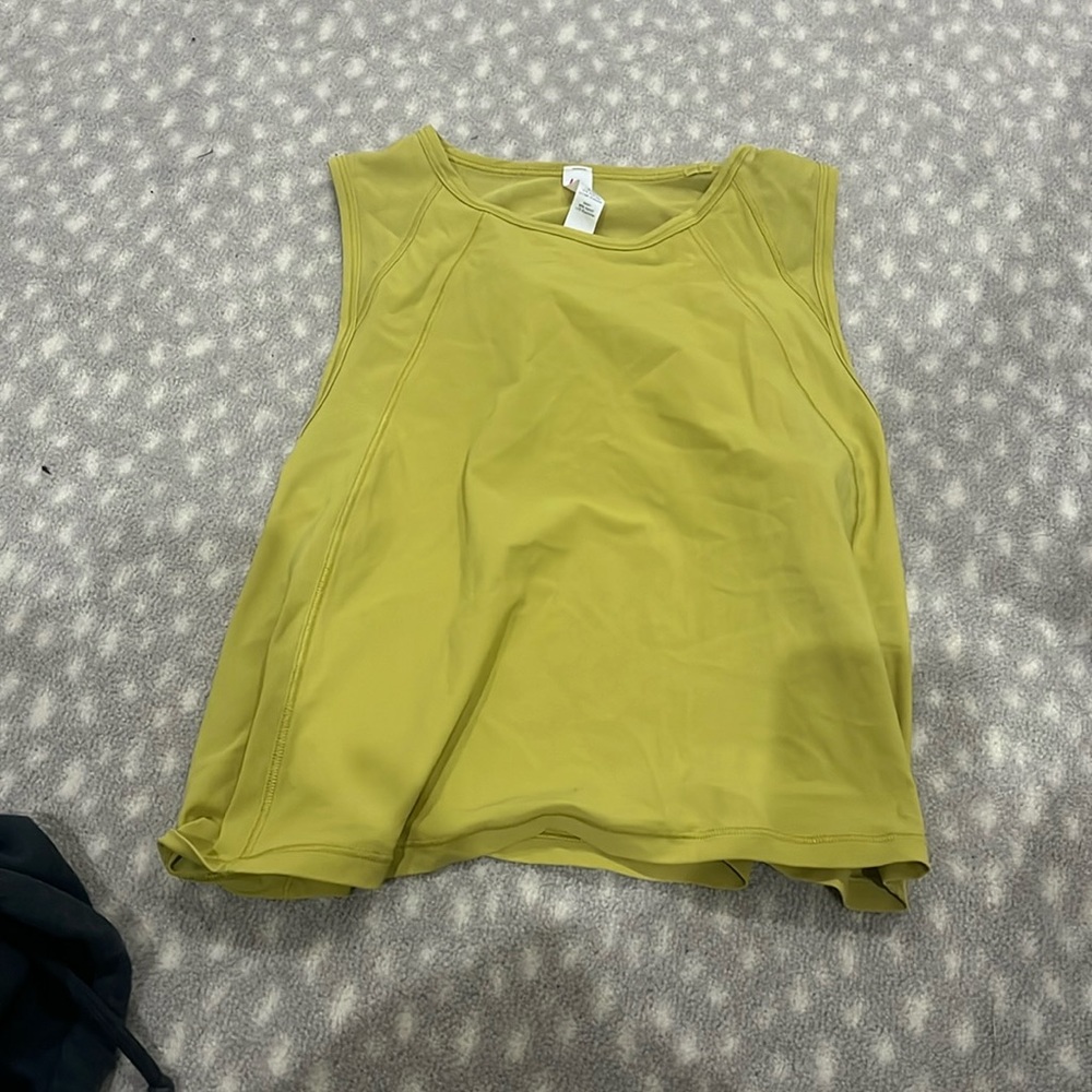 Lululemon tank